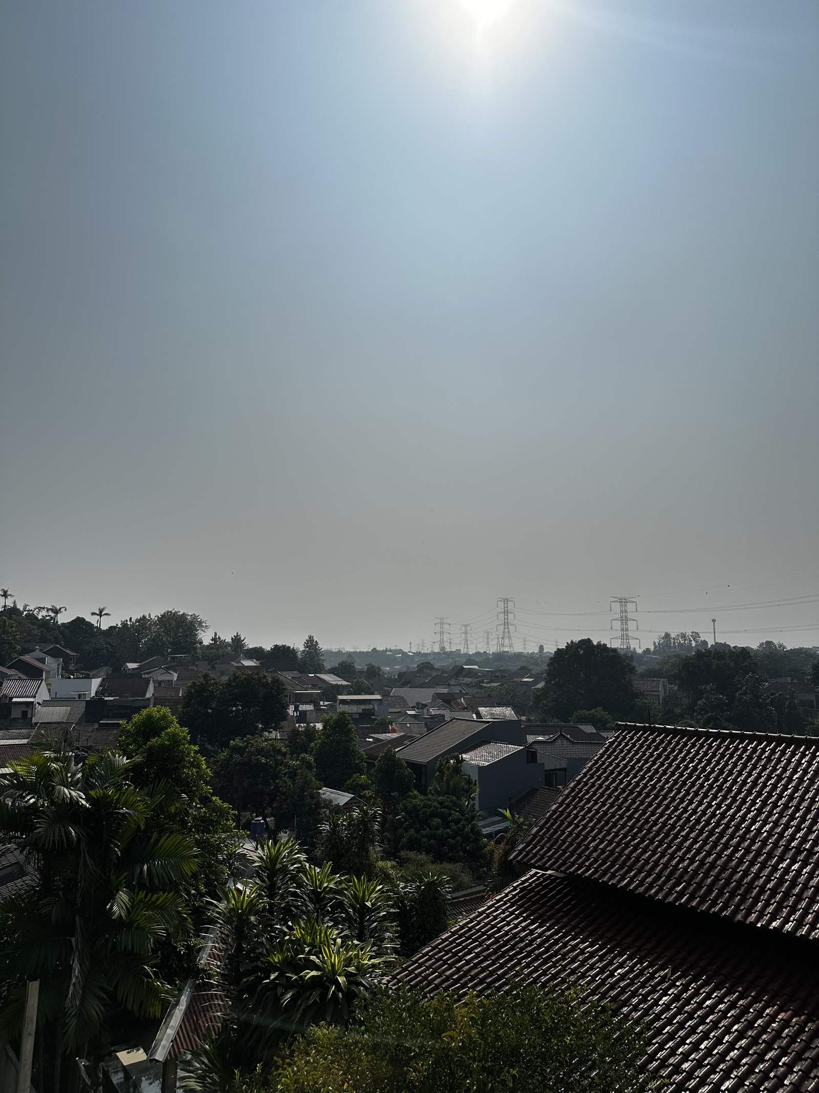 Panorama kota dari ketinggian Griya Bukit Arkanza, Cinangka Depok